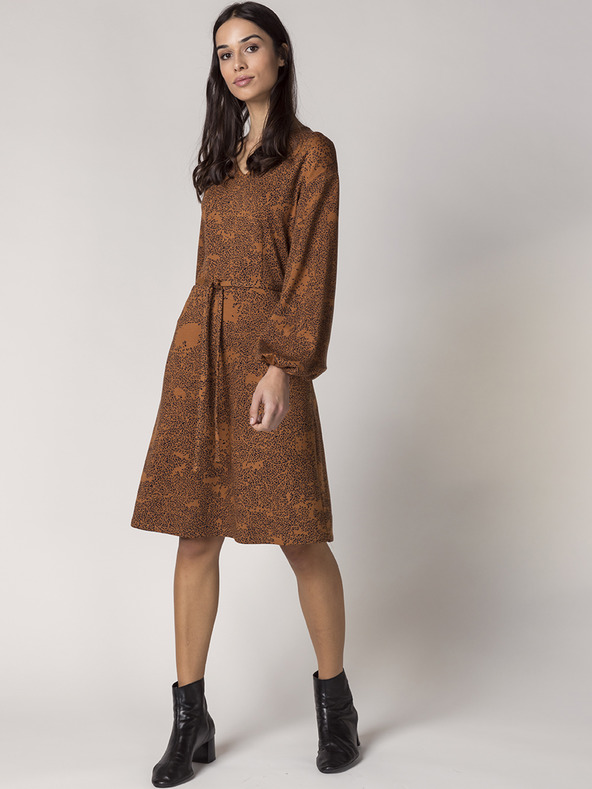 SKFK Braun gemustertes Kleid mit Krawatte SKFK Agar